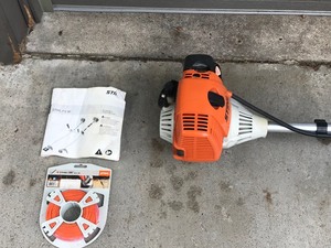 lot 431 image: Stihl FS90 Weed Gas Powered Weed Whacker
