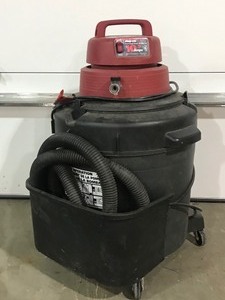 lot 438 image: Shop-Vac QPV 18 Gallons