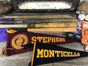 lot 456 image: Lot of Sports Collectibles