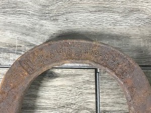 lot 461 image: 5 - Horseshoes
