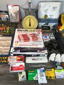 lot 471 image: Lot of Miscellaneous Items