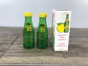 lot 527 image: 1974 Squirt Salt and Pepper Shakers in Original Box