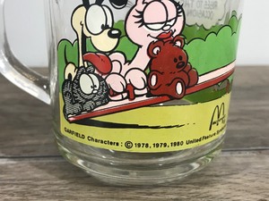 lot 530 image: 3 - Collectible McDonalds Garfield Glasses