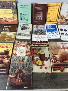 lot 552 image: Lot of Cook Books & More