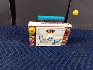 lot 181 image: Fisher Price vintage TV-radio toy