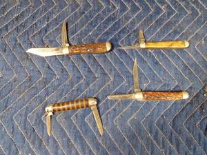 lot 182 image: Knives