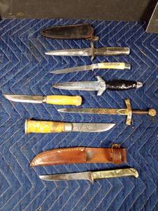 lot 183 image: Knives and 2 sheaths