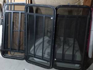 lot 160 image: 3 Camper windows