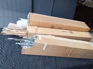 lot 112 image: 4 boxes of tack strips