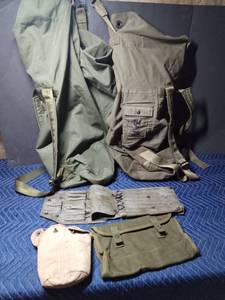 lot 44 image: 2 Military duffle bags, canteen bag, pouch and gun cleaning kit