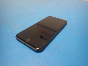 lot 33 image: Apple&nbspiphone 8 A1863  64GB of storage  Cellular Carrier Unlocked  Includes Charging Cable 