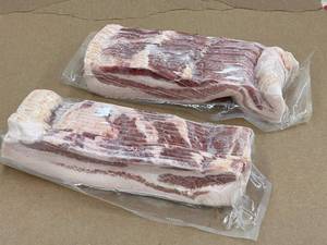 lot 20 image: Daily Choice Hickory Smoked Thick Sliced Bacon 3LBs