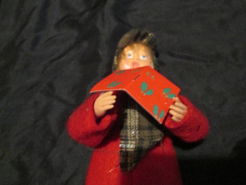 Authentic Byers Choice LTD child with song book Caroler Doll