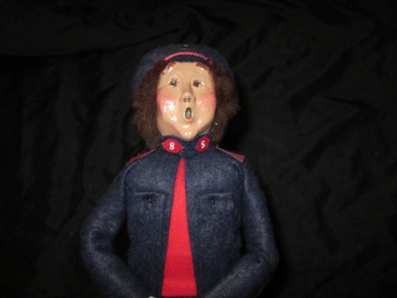 Authentic Byers Choice LTD male Salvation Army Caroler Doll
