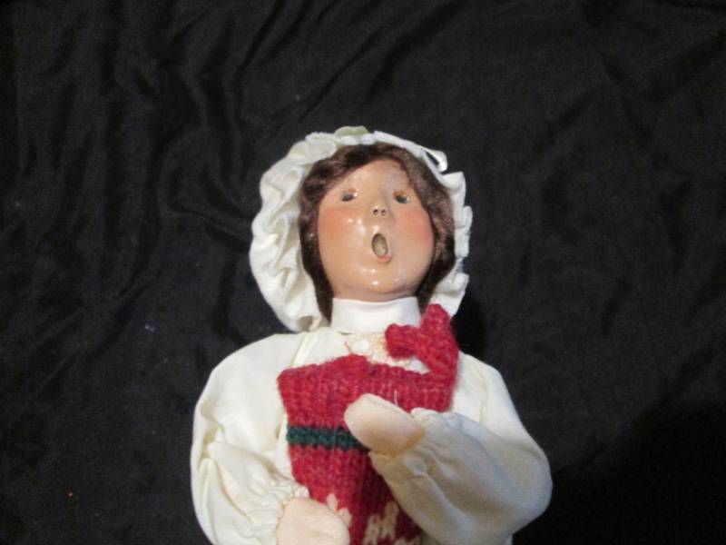 Authentic Byers Choice LTD girl with Christmas stocking Caroler Doll