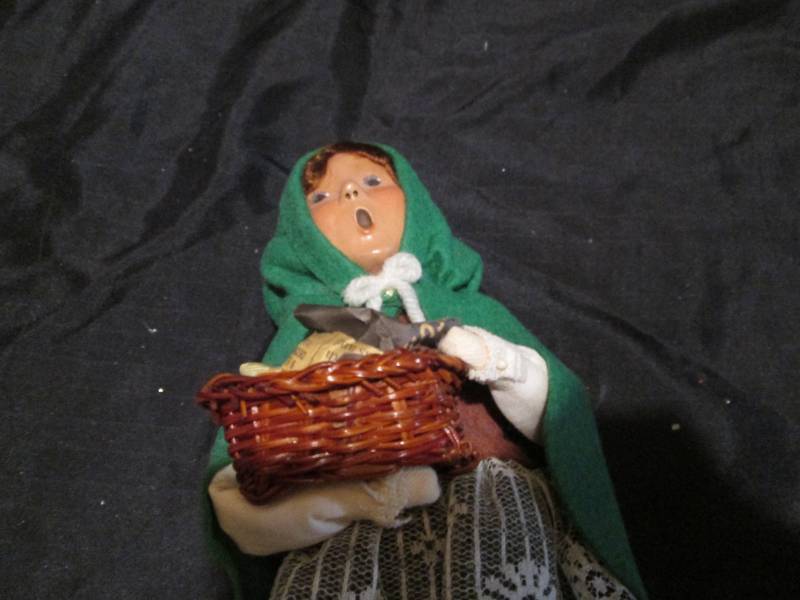 Authentic Byers Choice LTD woman with basket of fish Caroler Doll