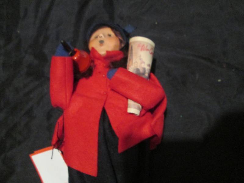Authentic Byers Choice LTD Salvation Army girl with bell and Magazine Caroler Doll