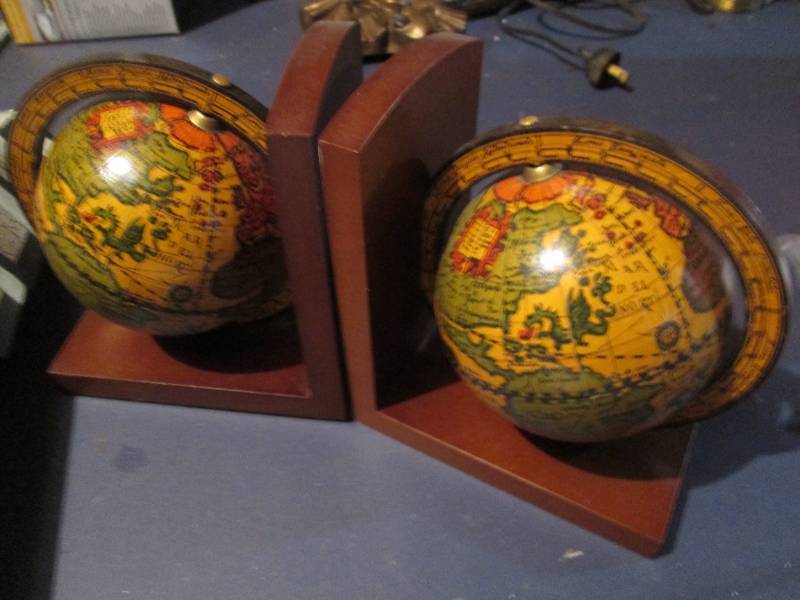 Wooden World Globe Book ends and Lighthouse
