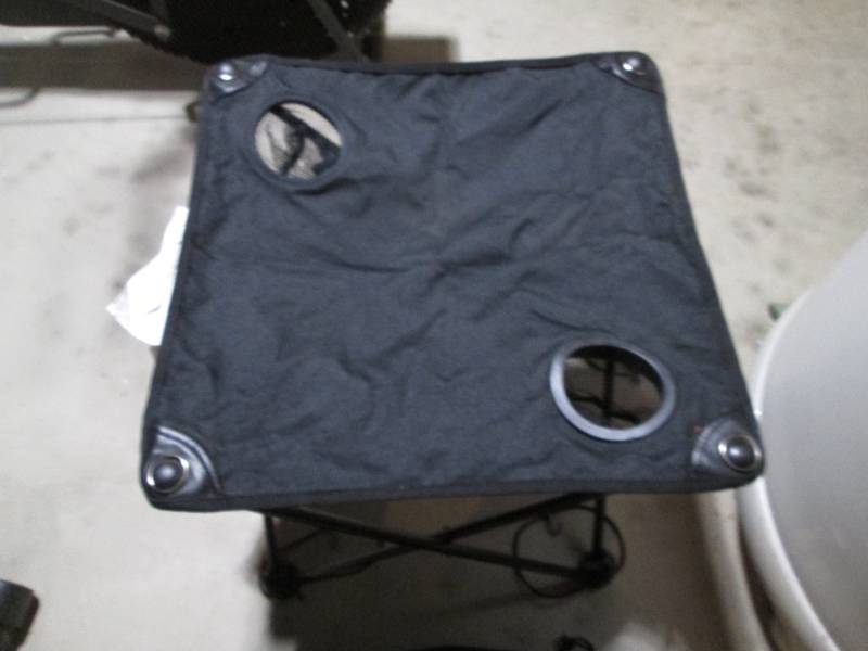 Fully folding Campers conversation and beverage holding table with carry bag