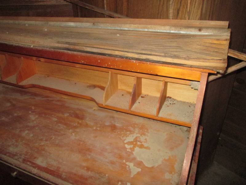 Vintage Wood 7-drawer roll-top desk (roll-top section will need to be reattached)
