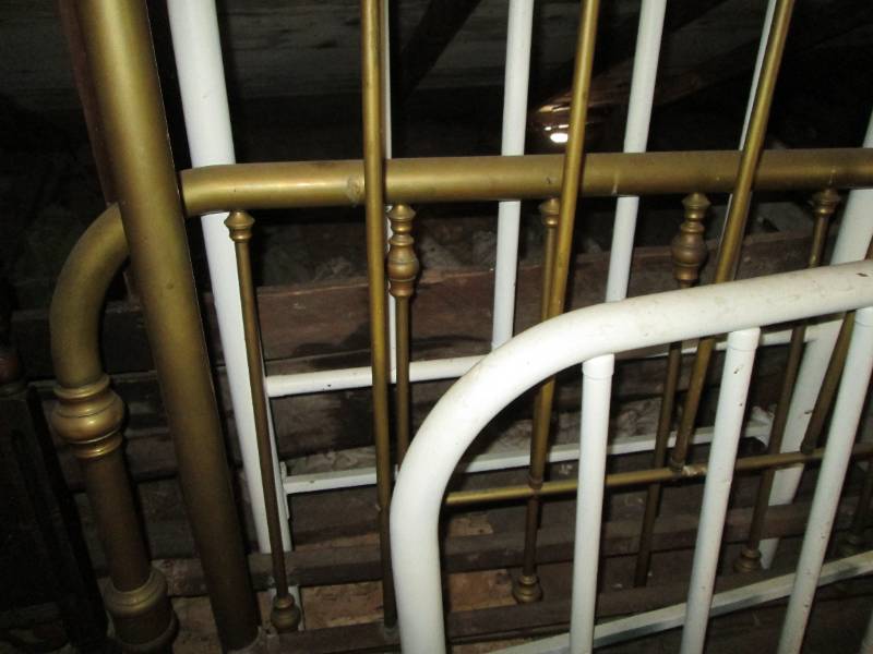 Antique Brass FullQueen sized bedframe plus tubular metal twin size bed frame