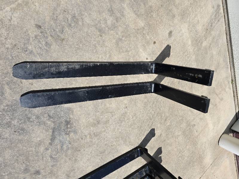Wolverine Pallet Forks 42