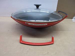 lot 420 image: Le Creuset Enameled Cast-Iron 14-14-Inch Wok with Glass Lid, Cherry - Broken Handle