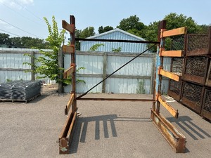 lot 82 image: Cantilever Racking