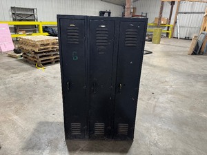 lot 107 image: Three Door Locker
