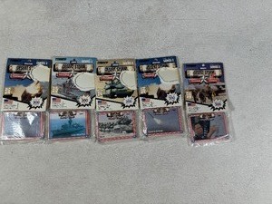 lot 148 image: Desert Storm Trading Cards (New in Package) 12 Cards per Pack