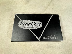 lot 127 image: Penn Cove Professional Makeup Brush Set