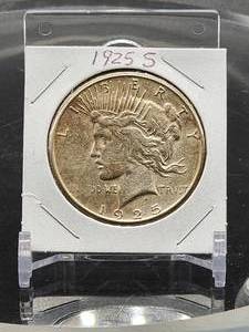 lot 104 image: 1925-S U.S. Mint Silver Peace Dollar