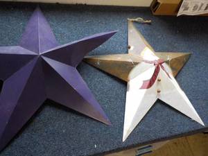 2 Metal Stars 22 x 22...