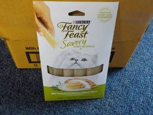 30 x 4 packs Natural Chicken in a Demi Glaze Purina Fancy Feast Savory Cat Treats retail $3 each
