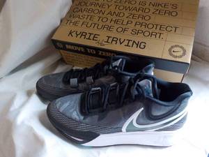 Kyrie Irving Nike Shoes size Mens 11.5