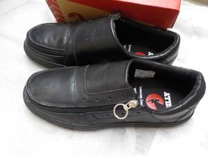Billy Brand Mens size 10 Lace less Black Leather Oxfords