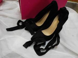 Shoe Dazzle size 7.5 Black Wilda Pumps