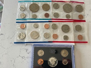 1976, 1988 P&D Uncirculated Mint Set and 1969-S Proof Set