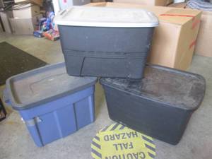 lot 9 image: (BR1) 3 Totes with Lids...