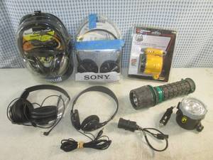 lot 16 image: (CS) Assorted Headphones and Lights...