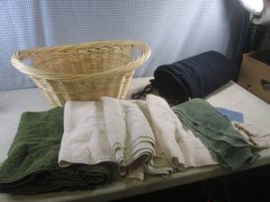 lot 22 image: (EW4) 12V Heating Pad, Basket with Bath Towls Hand Towel Washclothes