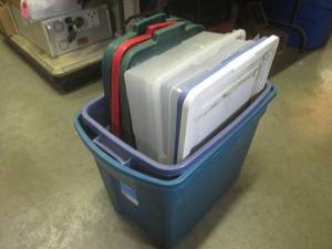 lot 41 image: (G-1) 4 Totes 5 Lids...