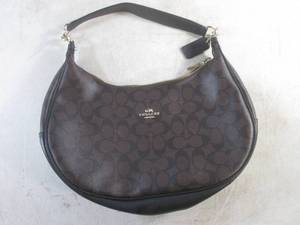 lot 63 image: (CSB) Coach Purse - NOTE We In No Way Validate That This Item Is Authentic
