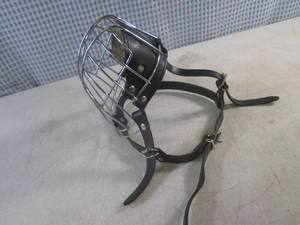 lot 91 image: (H-1) Metal Wire Basket Dog Muzzle...