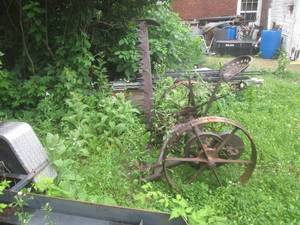 lot 94 image: (OUT) VintageAntique McCormick Deering No.6 MB1435 Sickle Mower