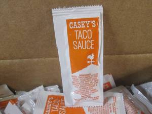 lot 158 image: (BR3) 400 Pouches of Taco Sauce 2 Boxes of 200 Best by June 2024
