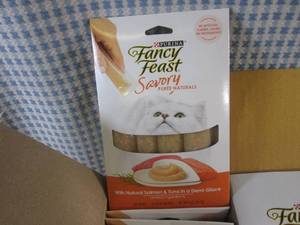 lot 181 image: (CS) Case of Cat Treats 30 - 4-Pack  2 Inner Boxes with 15 4-Packs Fancy Feast Puree Salmon & Tuna Past Date