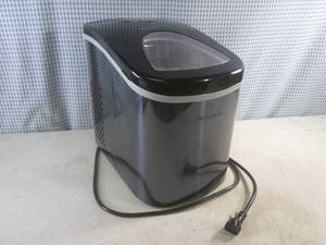 lot 209 image: (EC1) Frigidaire Ice MakerMachine - Was Tested Before Being Brought In And Works