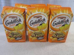 lot 243 image: (B-3) 6 Bags Xtra Cheddar Goldfish Baked Snack Crackers 6.6oz Best by March 2024