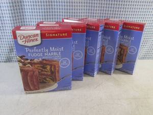 lot 270 image: (B-1) 5 Boxes Duncan Hines Perfectly Moist Fudge Marble Cake Mix Best by April 2024